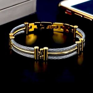 Beautiful Unisex Designer inspired ! High  quality , does not change colors!